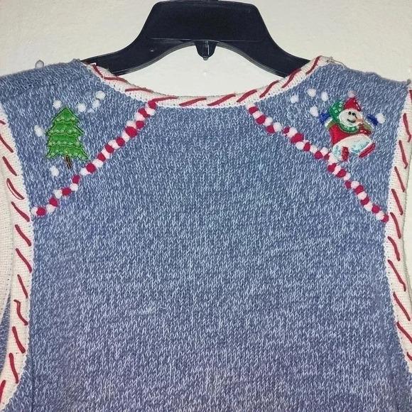 Snowmen Playing Funny Christmas Embroidered Sweater Vest Size 1X - Picture 2 of 9